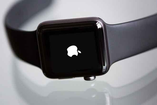 Apple Watch застряли на логотипе Apple